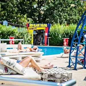 Party Golden Sands Hotel